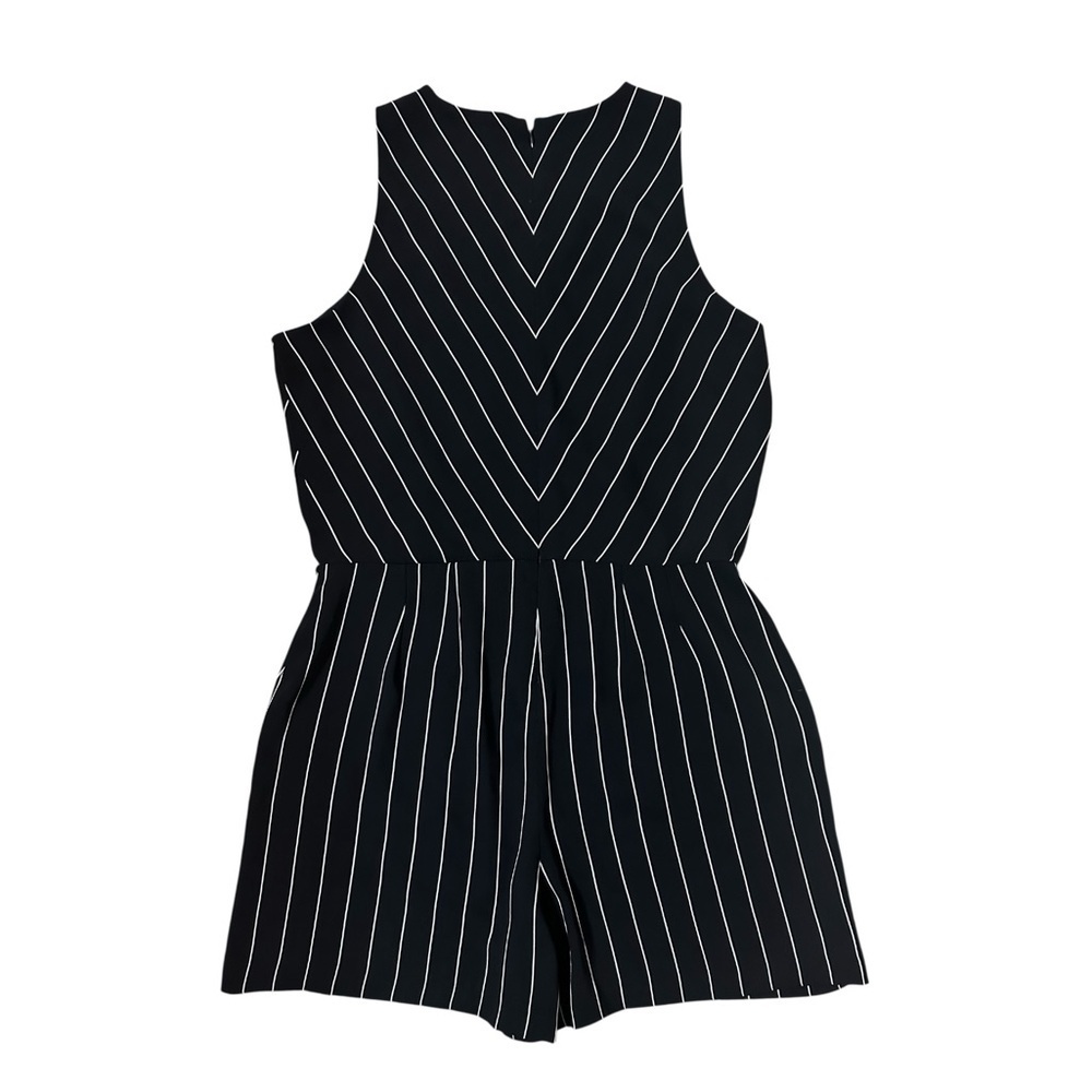 White House Black Market Pinstripe Romper Size 6 - Picture 4 of 8